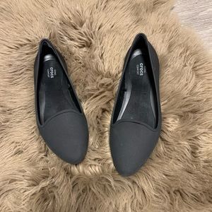 Crocs Black Pointed Toe Flat Loafers Size 6